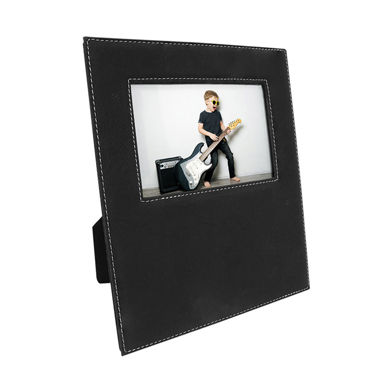 4 1/4' x 8 7/8' Gravür Alanlı 5' x 7' Suni Deri Fotoğraf Çerçevesi 4 1/4' x 8 7/8' Gravür Alanlı 5' x 7' Suni Deri Fotoğraf Çerçevesi