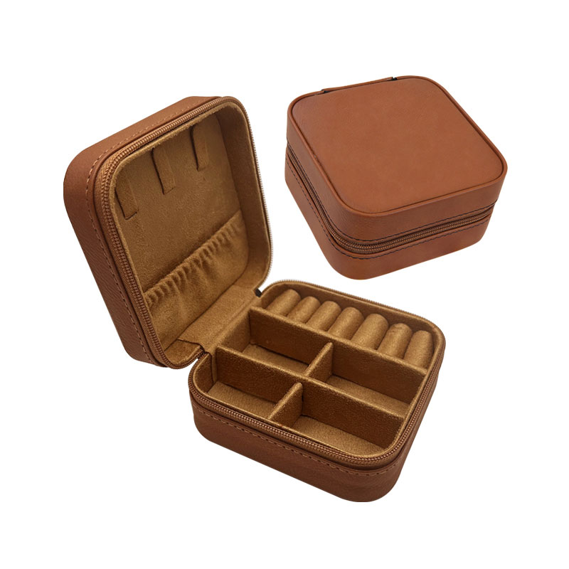 4×4 Lazerlenebilir Suni Deri Seyahat Mücevher Kutusu Bronz Astarlı 4×4 Lazerlenebilir Suni Deri Seyahat Mücevher Kutusu Bronz Astarlı